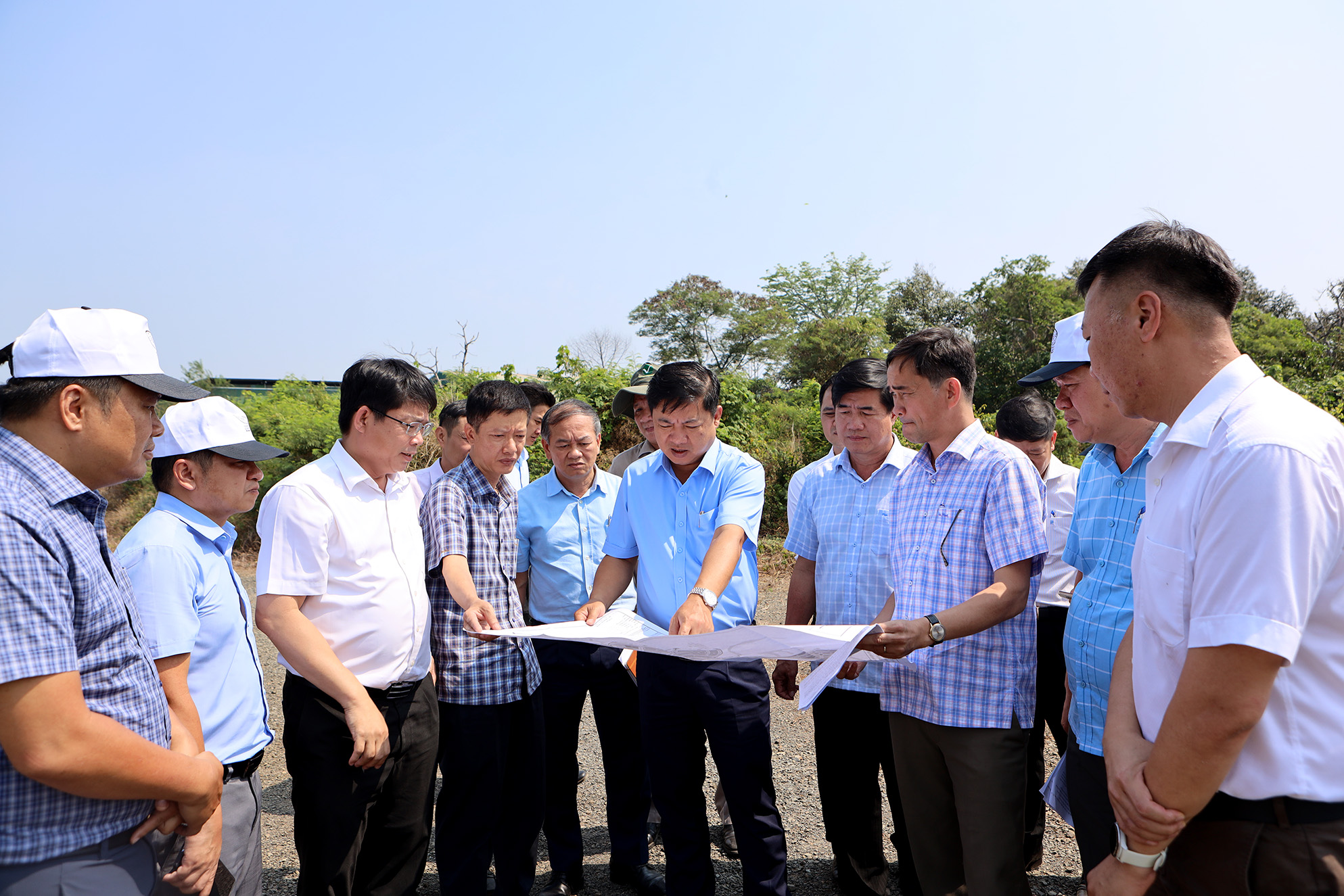 Bí thư Tỉnh ủy Đắk Lắk khảo sát thực tế các công trình, dự án trọng điểm